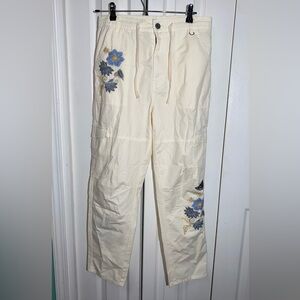 Sundance Starling Embroidered Cargo Floral Pants 10 Butterfly  Cotton Cream AA10